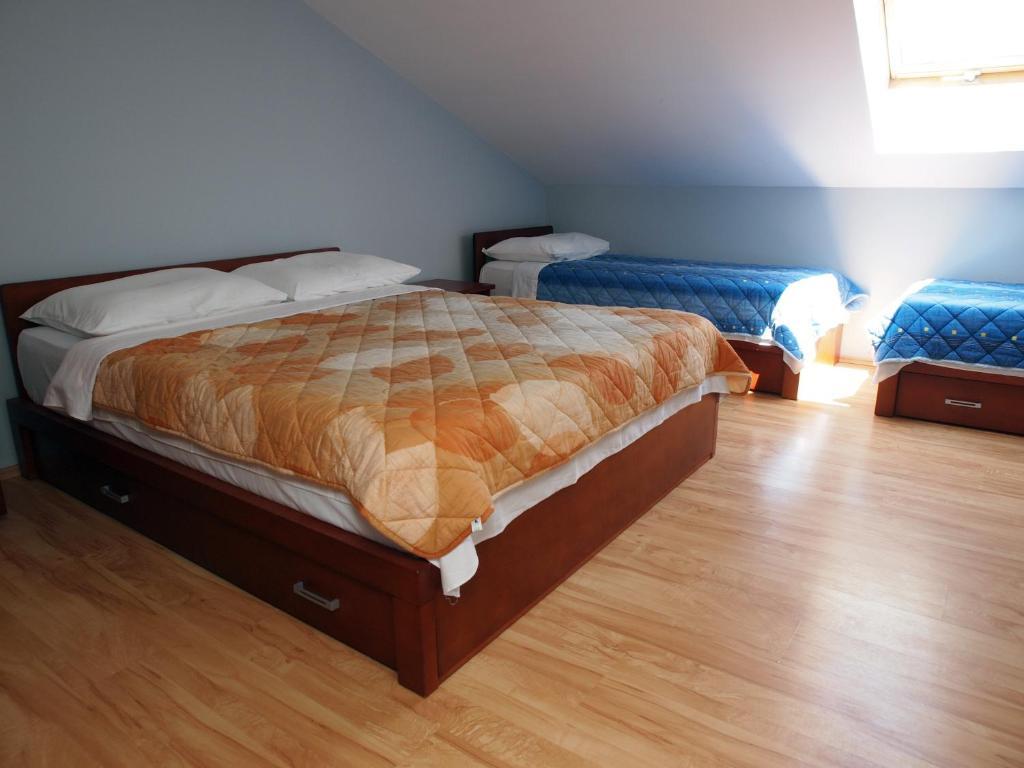 Hotel R Утеха Стая снимка