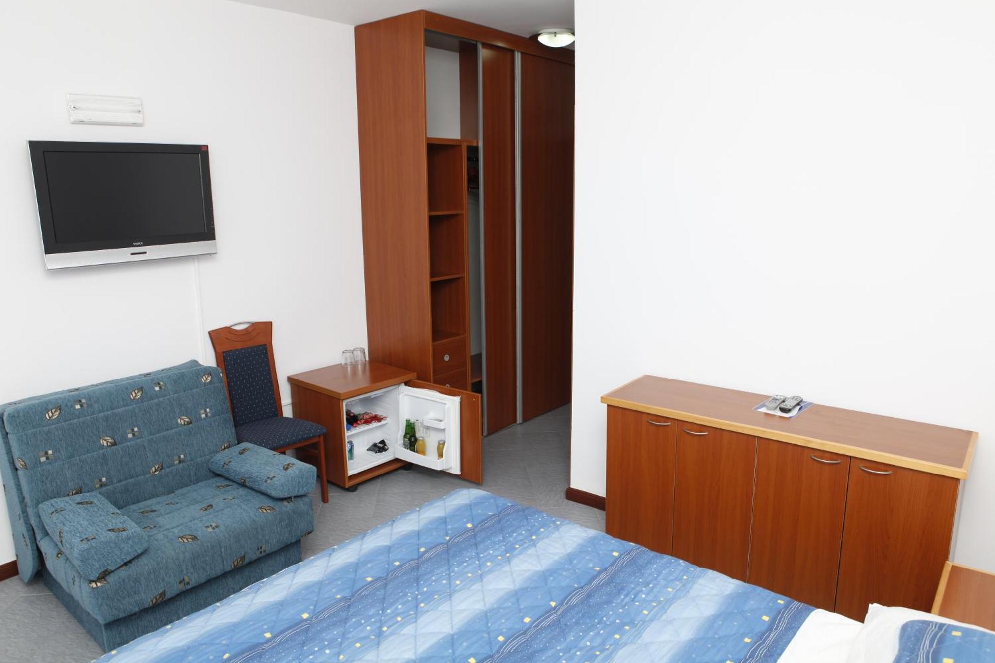 Hotel R Утеха Стая снимка